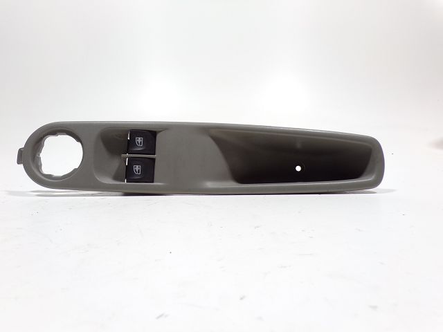 Commande lève-vitre avant gauche