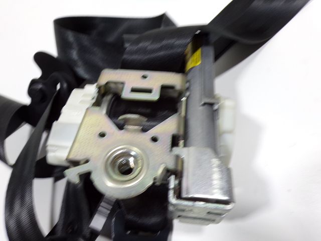 Ceinture avant droite