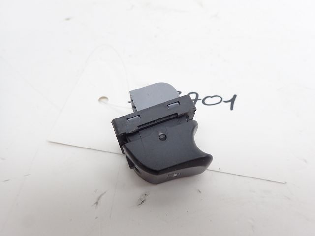 Commande lève-vitre avant droit