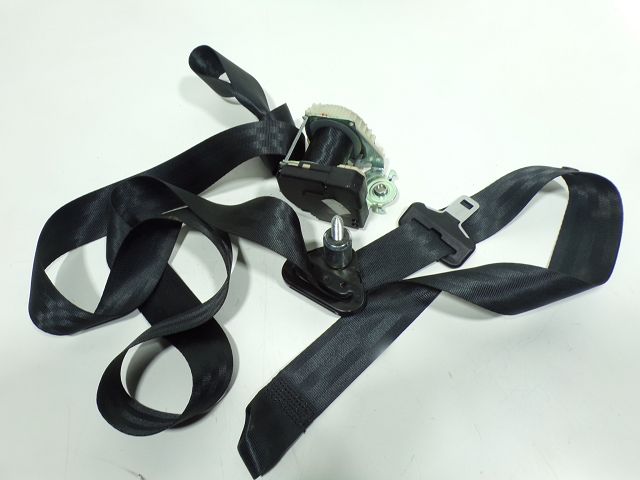 Ceinture avant droite