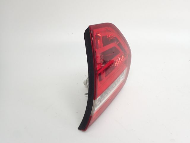 Feu arrière intérieur droit