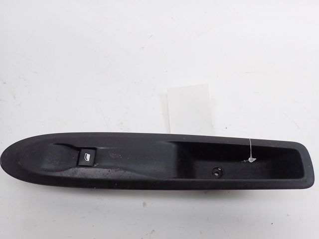 Commande lève-vitre avant droit