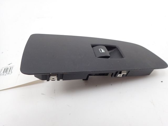 Commande lève-vitre avant droit