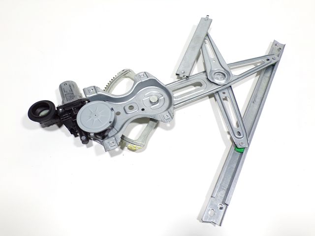 Lève-vitre électrique avant droit