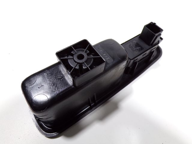 Commande lève-vitre arrière droit