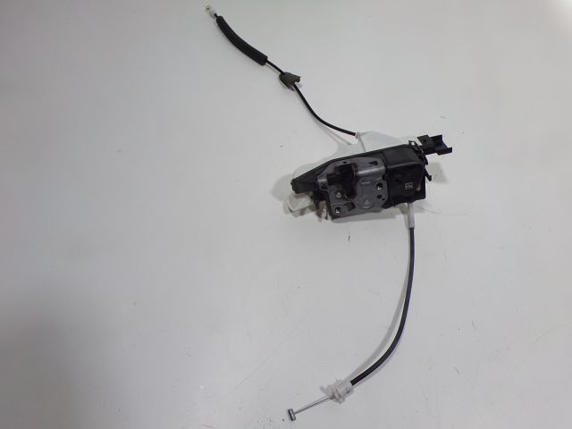 Serrure de porte arrière gauche