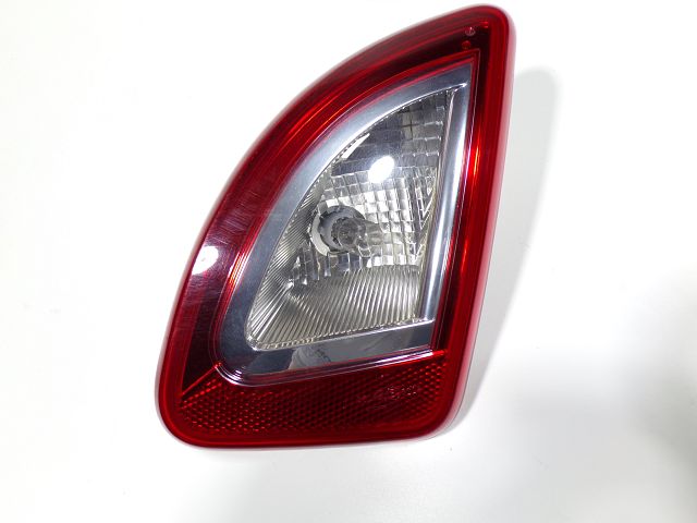 Feu arrière intérieur droit