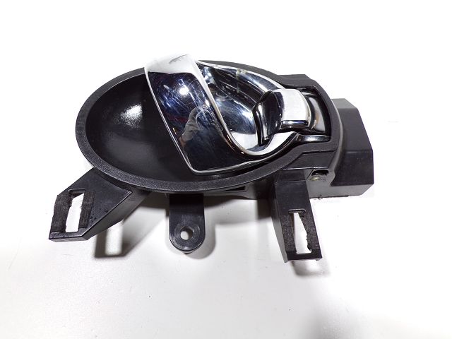 Poignée intérieure porte avant droite