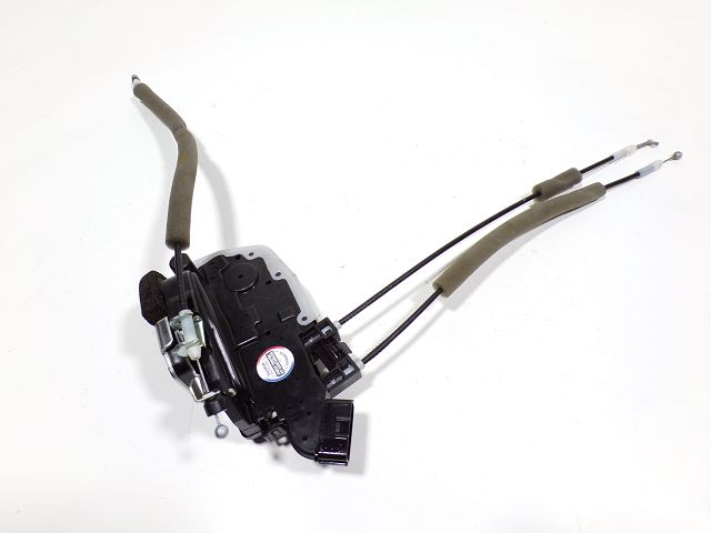 Serrure de porte arrière droite