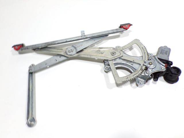 Lève-vitre électrique avant droit