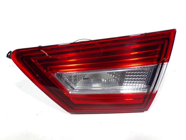 Feu arrière intérieur droit