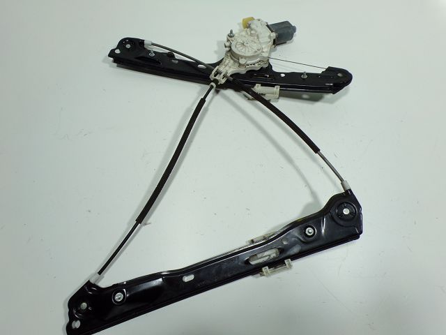 Lève-vitre électrique avant gauche