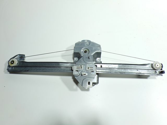 Lève-vitre électrique avant gauche