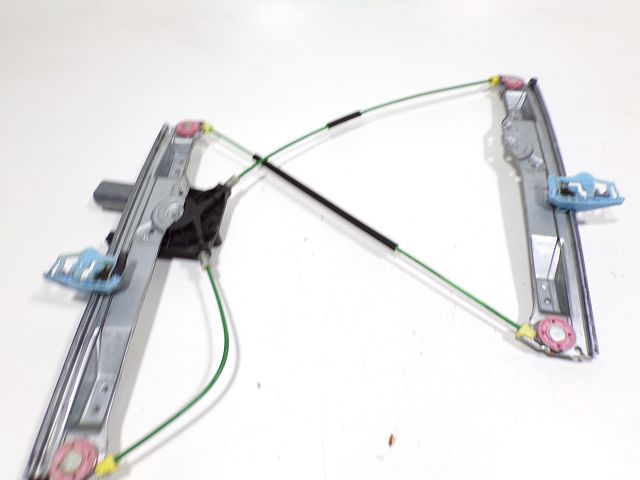 Lève-vitre électrique avant gauche