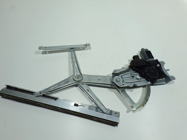 Lève-vitre électrique avant droit
