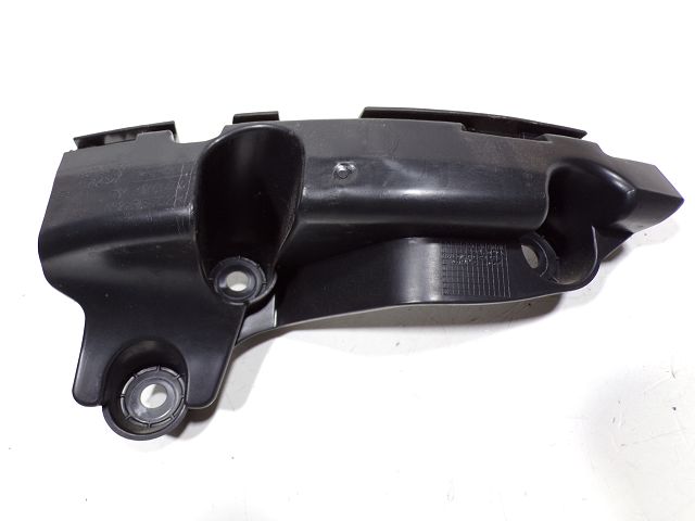 Support droit de pare-choc arrière