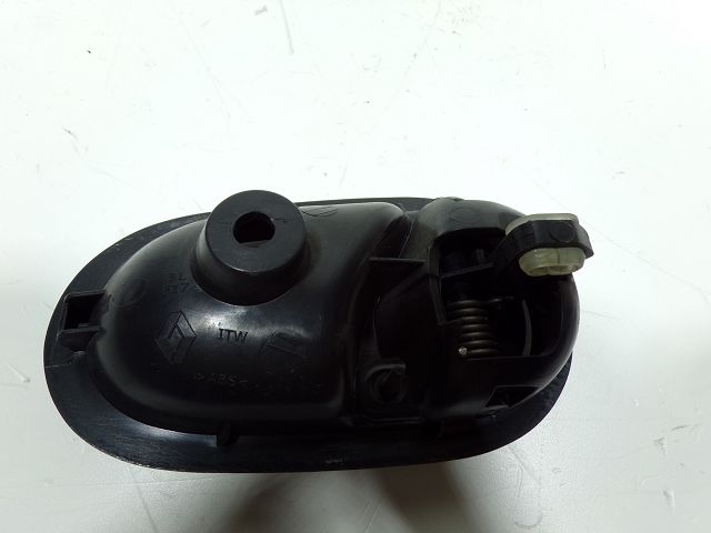 Poignée intérieure porte arrière gauche