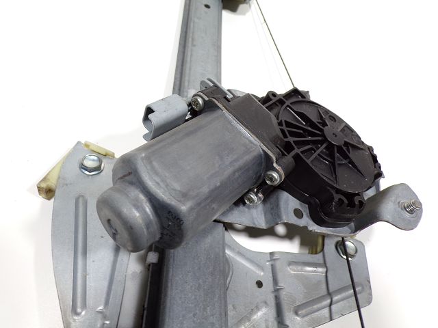 Lève-vitre électrique avant gauche