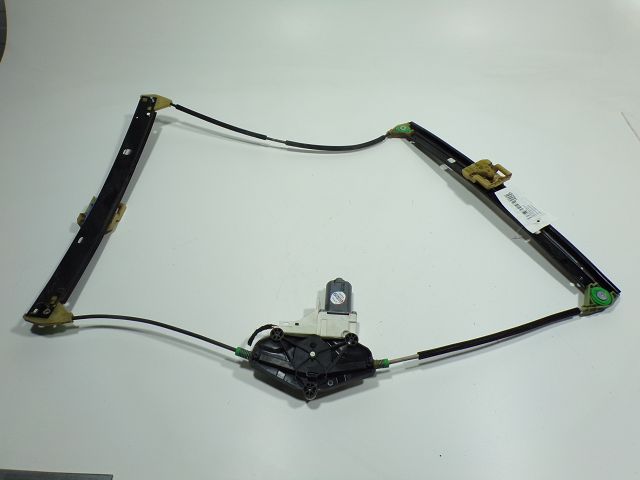 Lève-vitre électrique avant droit