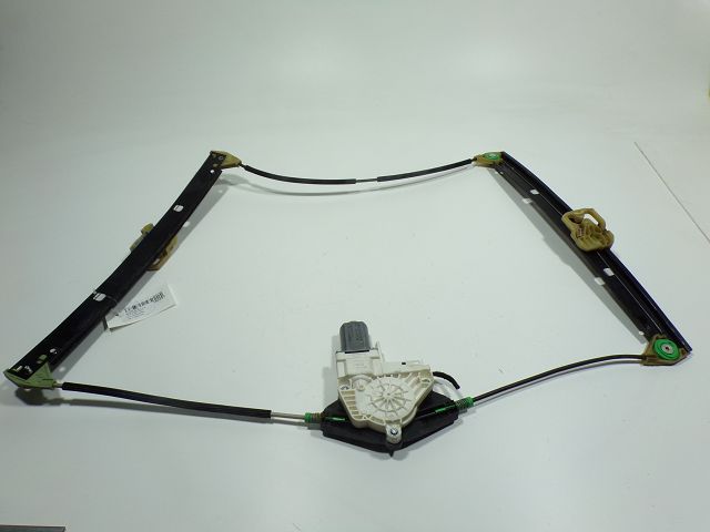 Lève-vitre électrique avant droit