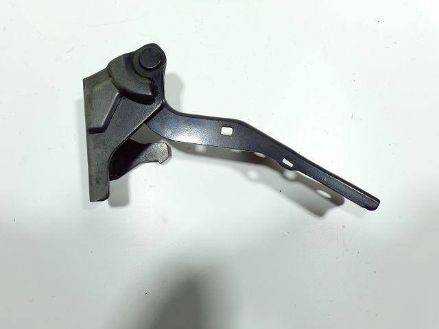 Verin droit de capot