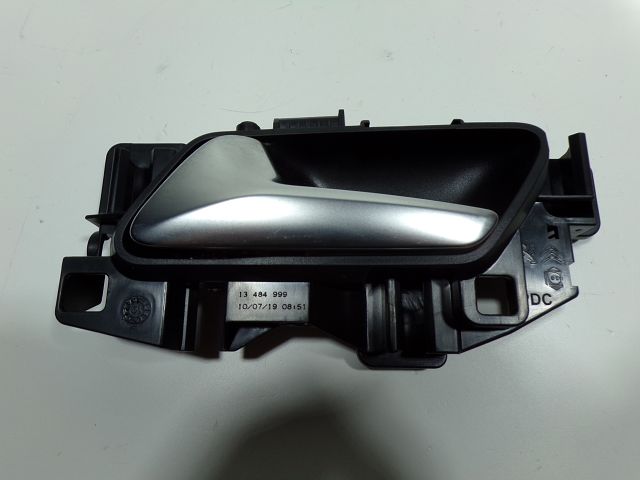 Poignee interieure porte arriere gauche