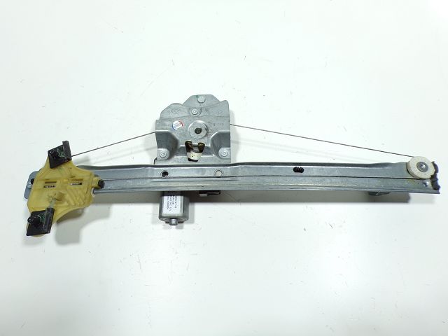 Lève-vitre électrique avant droit