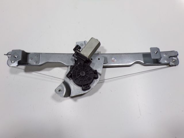 Lève-vitre électrique avant gauche