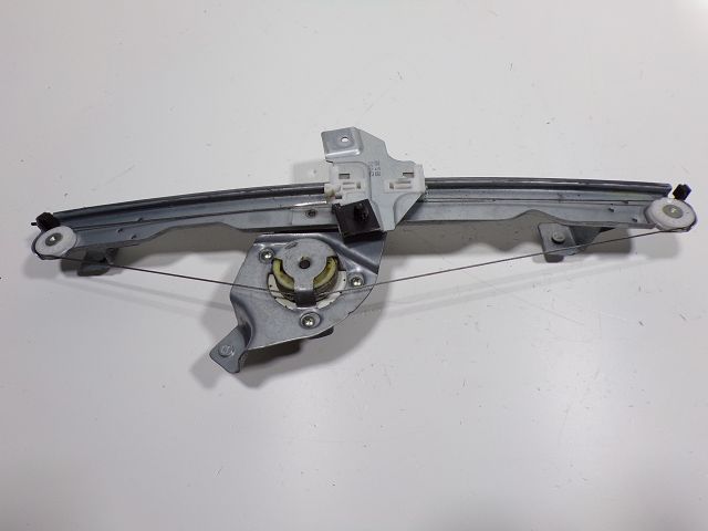 Lève-vitre électrique avant droit
