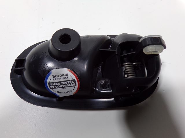 Poignée intérieure porte arrière gauche