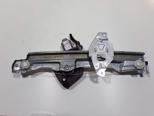 Lève-vitre électrique arrière droit