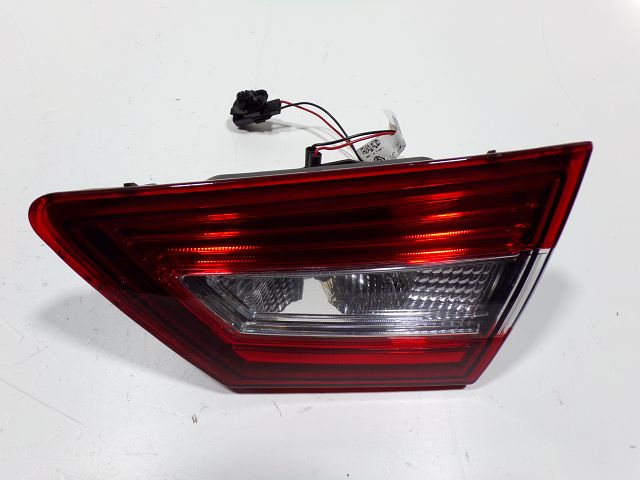 Feu arrière intérieur droit