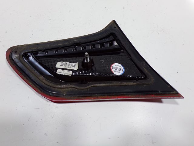 Feu arrière intérieur droit