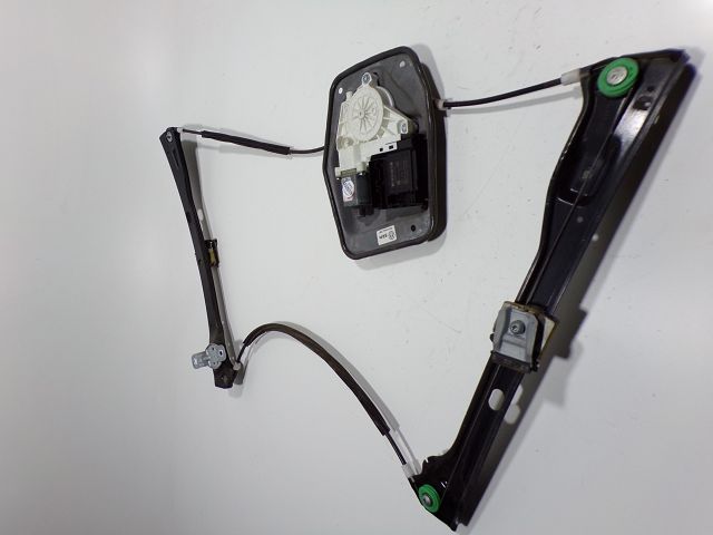 Lève-vitre électrique avant droit