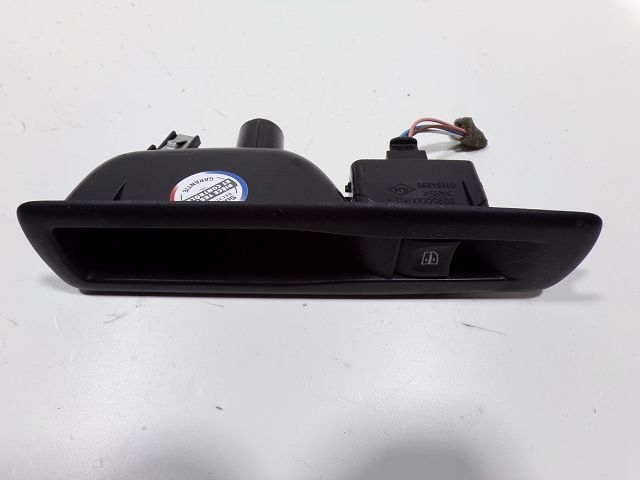 Commande lève-vitre arrière gauche