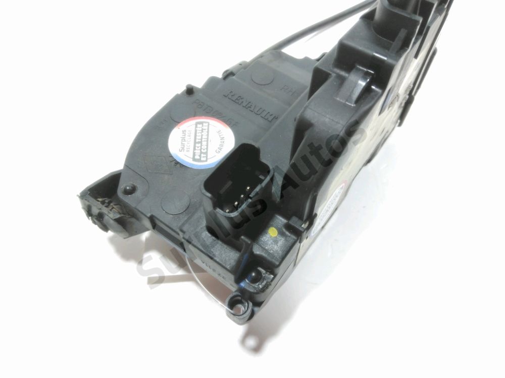 Serrure de porte avant droite