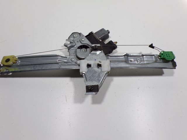 Lève-vitre électrique avant droit