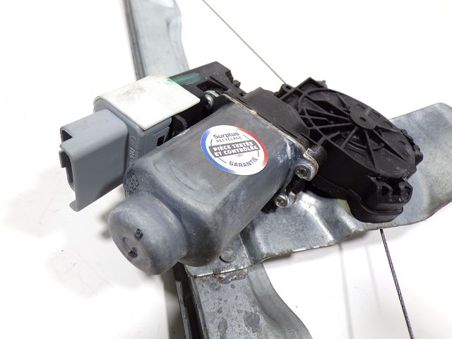 Lève-vitre électrique arrière gauche