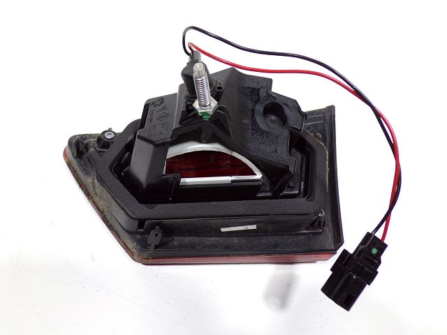 Feu arrière intérieur gauche