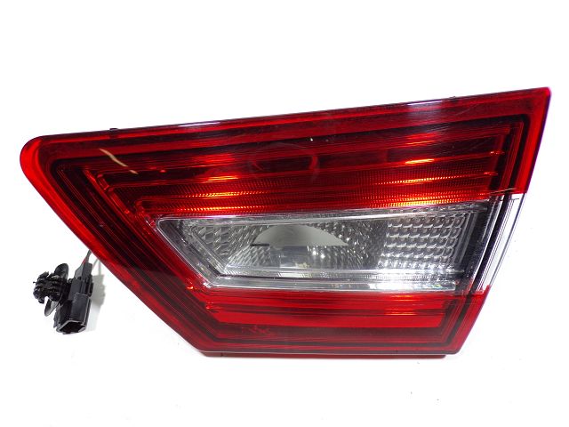 Feu arrière intérieur droit