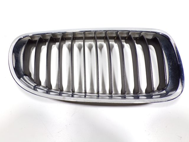 GRILLE DE CALANDRE DROITE