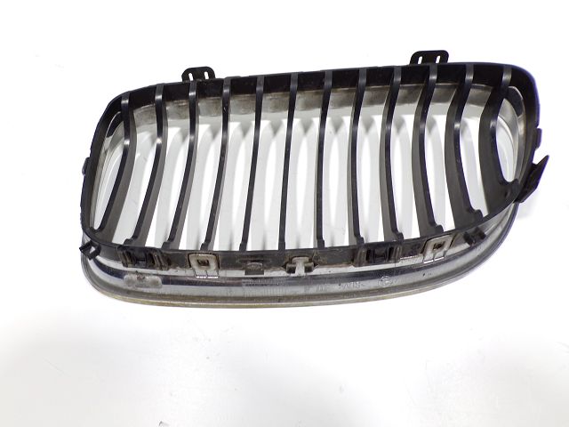 Grille de calandre droite