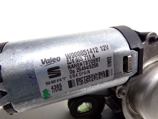 Moteur d'essuie glace arrière