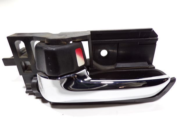 Poignee interieure porte avant gauche