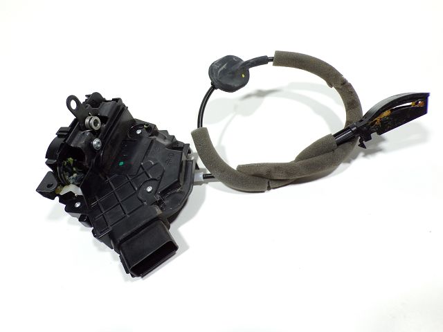 Serrure de porte arrière droite