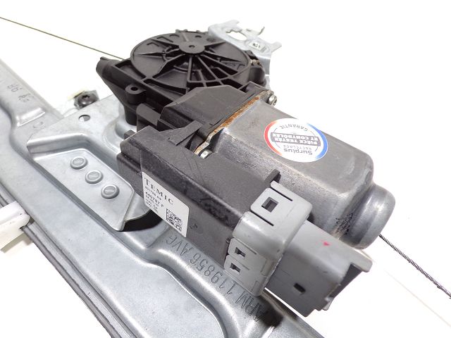 Lève-vitre électrique avant gauche