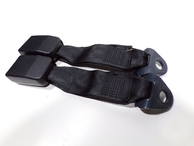 Ancrage ceinture arrière droit