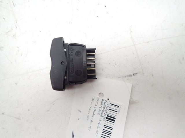 Commande lève-vitre avant droit