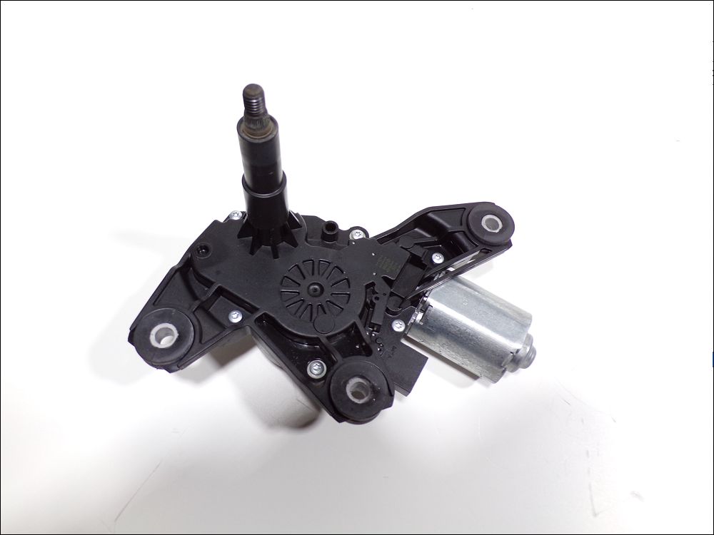 Moteur d'essuie glace arrière