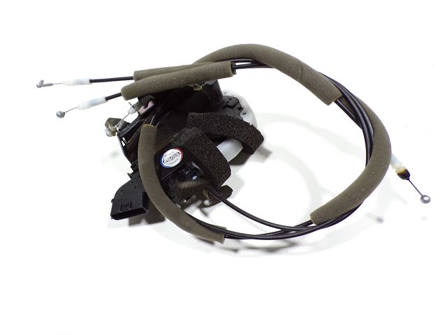 Serrure de porte avant droite